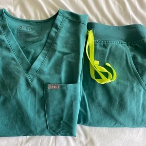 CACTUS GREEN FIGS Set: Size SMALL - Catarina One-Pocket Top & Zamora Jogger Pant